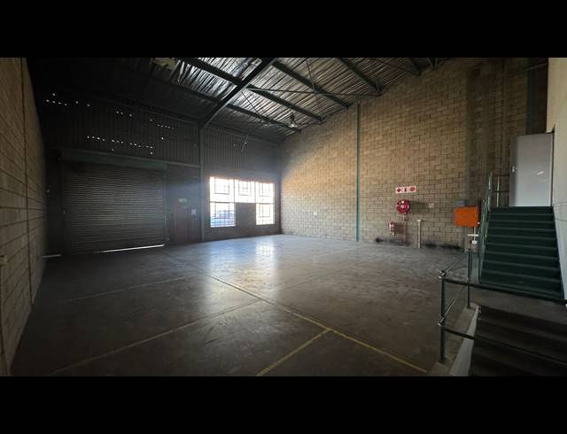 295M² WAREHOUSE TO LET IN EASTGATE